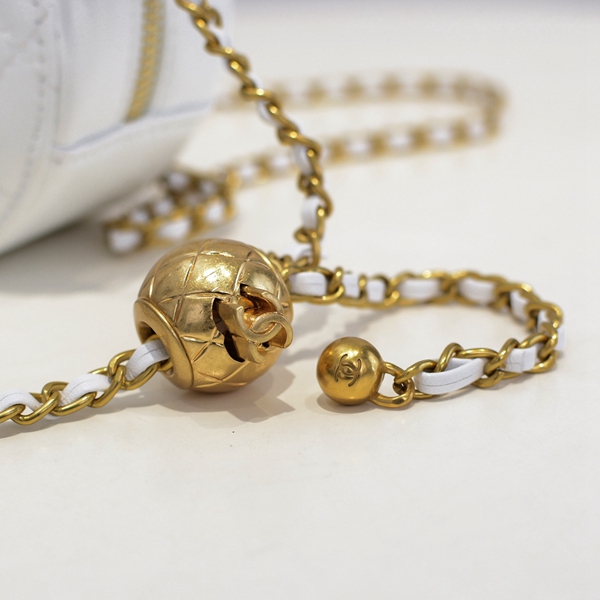 シャネルバッグ素材ディテール